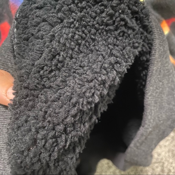 VS Pink Sherpa Pullover - Picture 3 of 6